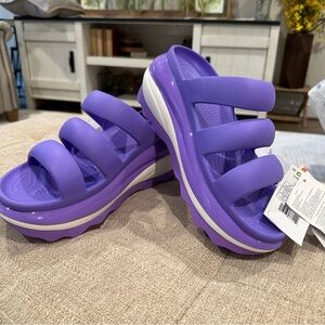 NEW ⭐️⭐️ Crocs Mega Crush Triple Strap  Womens 11 Platform Sandals 209842-5AJ